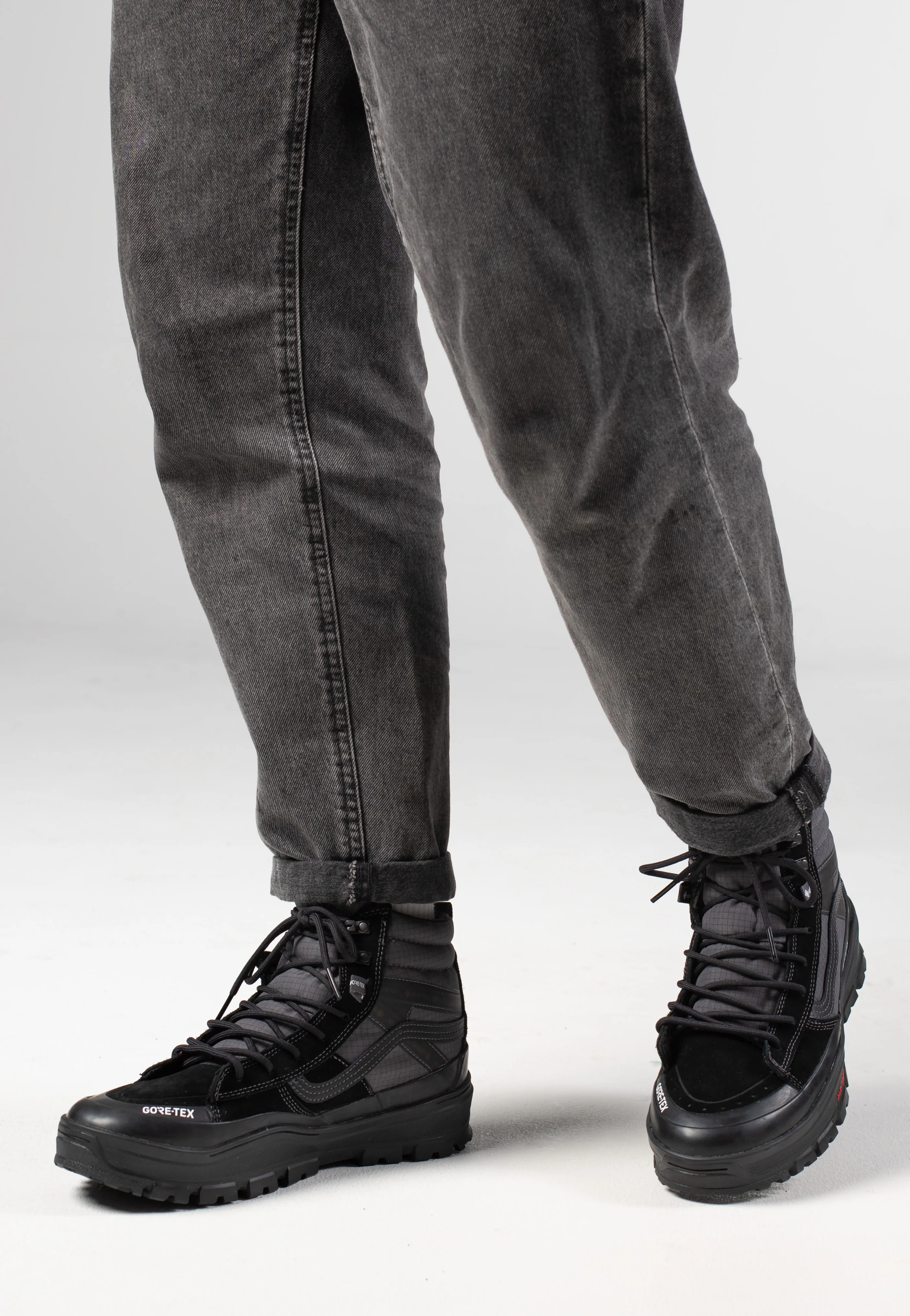 MTE Sk8-Hi Gore-Tex Insulated Black/Black - Shoes - Image 11