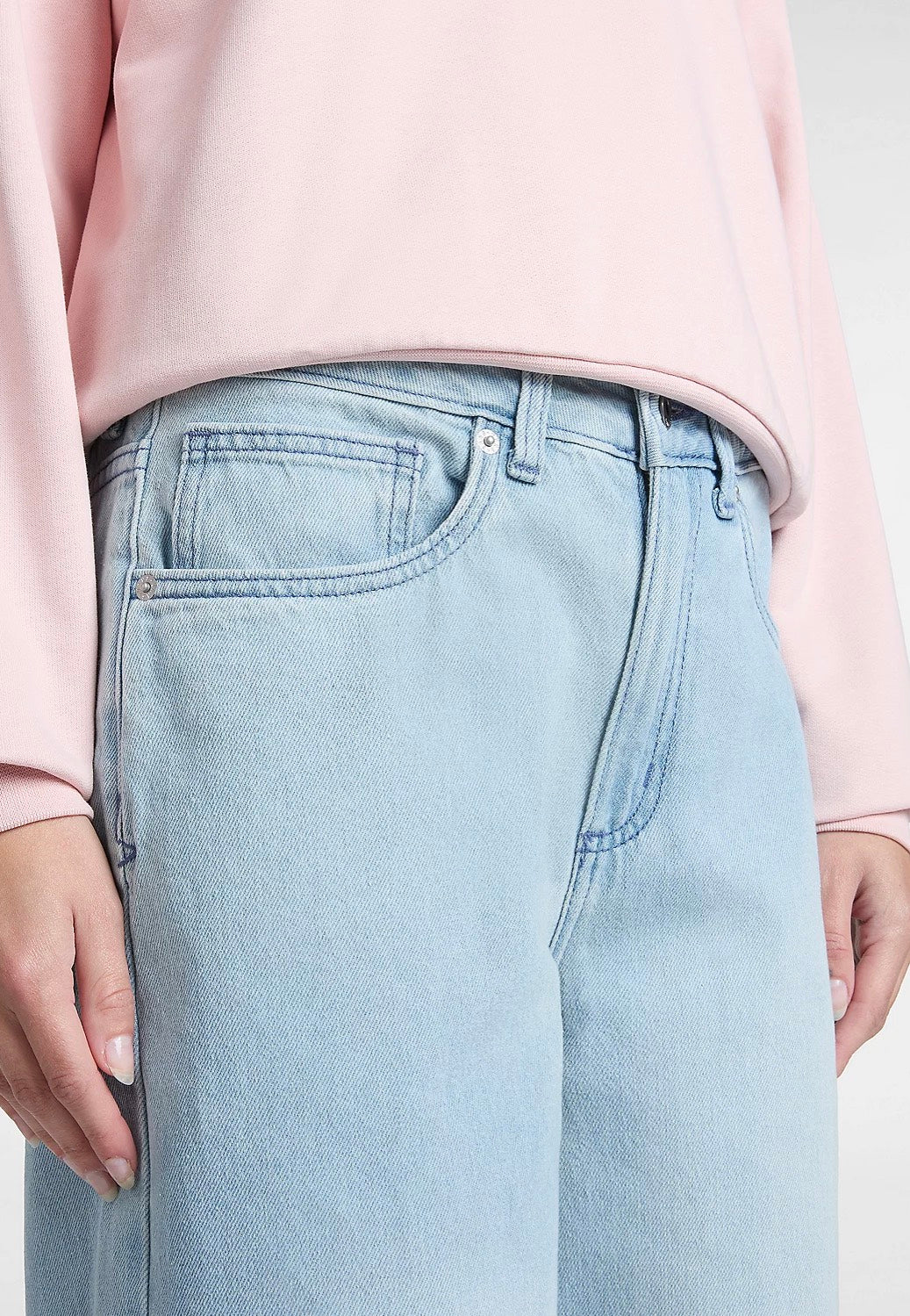 Sirelle 5 Pocket Puddle Light Stonewash - Jeans - Image 5