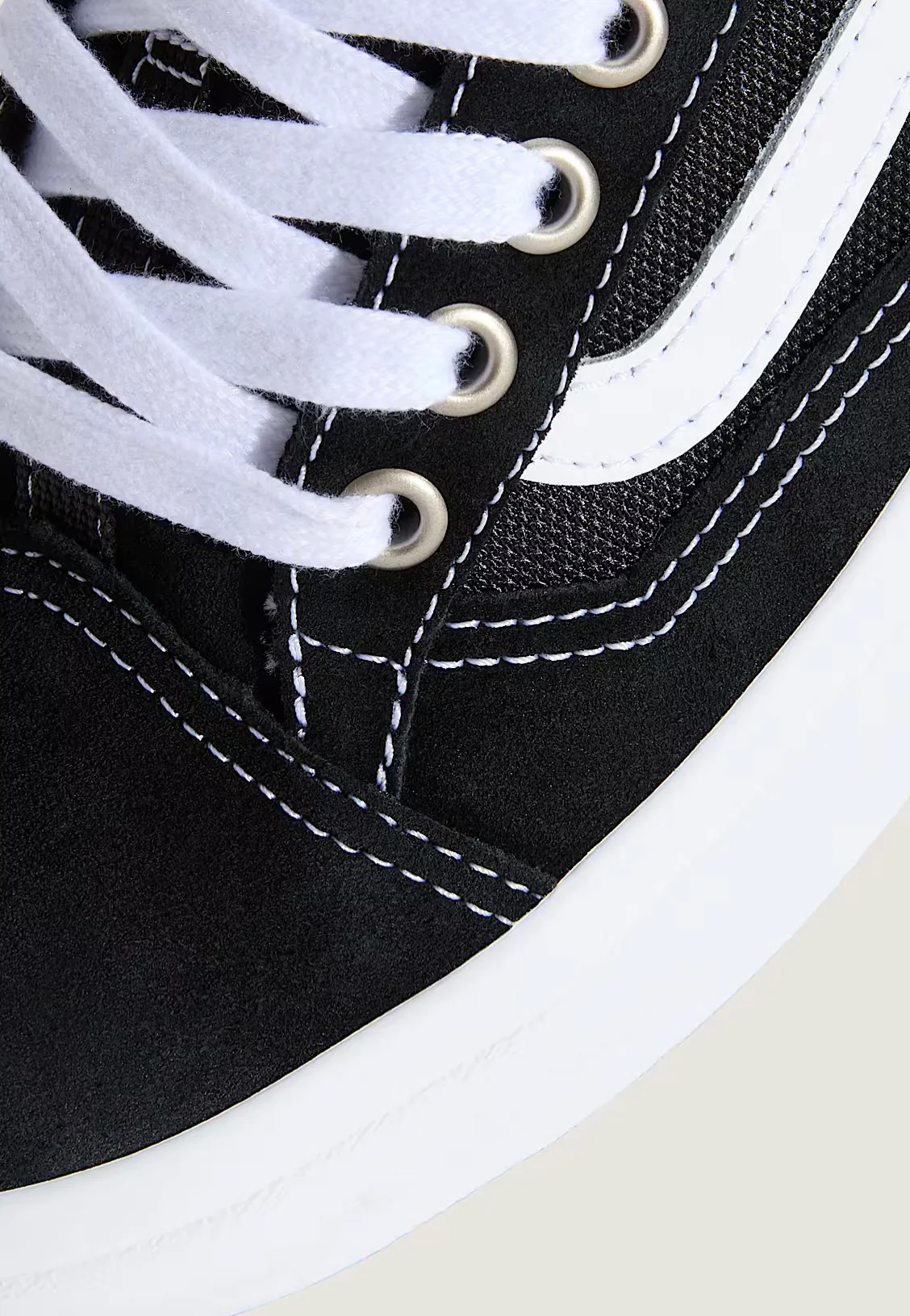Skate Old Skool 36 + Black/White - Shoes - Image 9