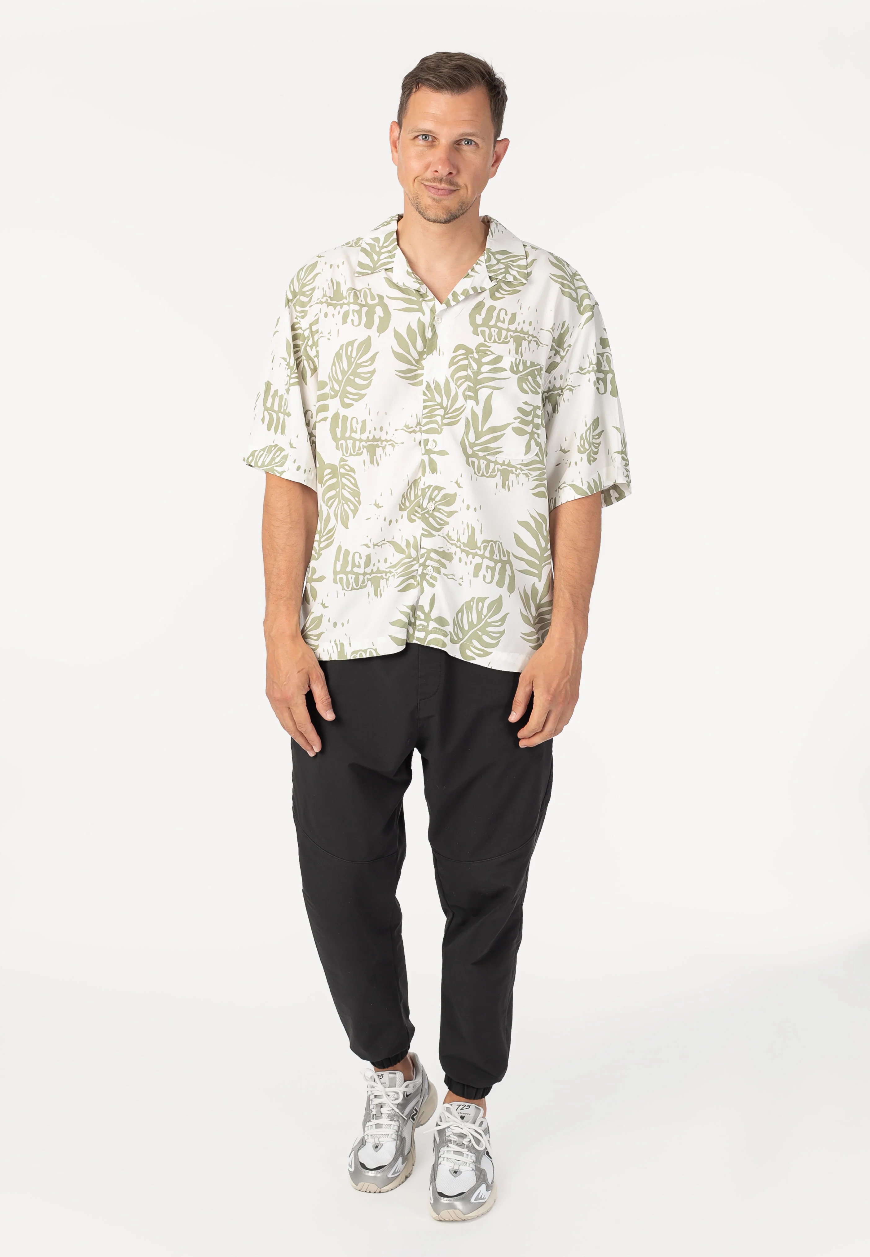 Van Doren Printed Camp 3 Soft Sage - Shirt - Image 4