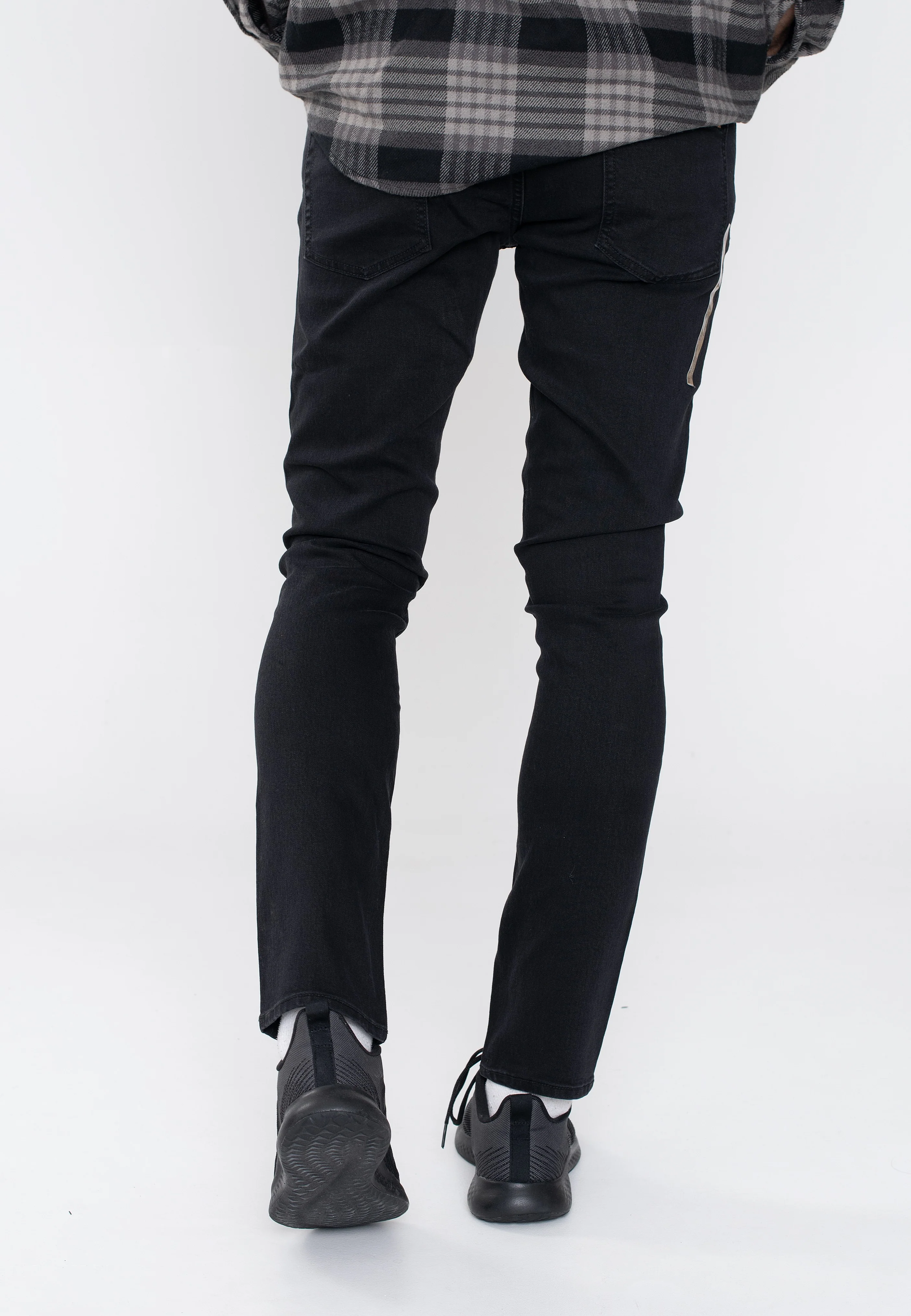 2X4 Denim Black Out - Jeans - Image 3